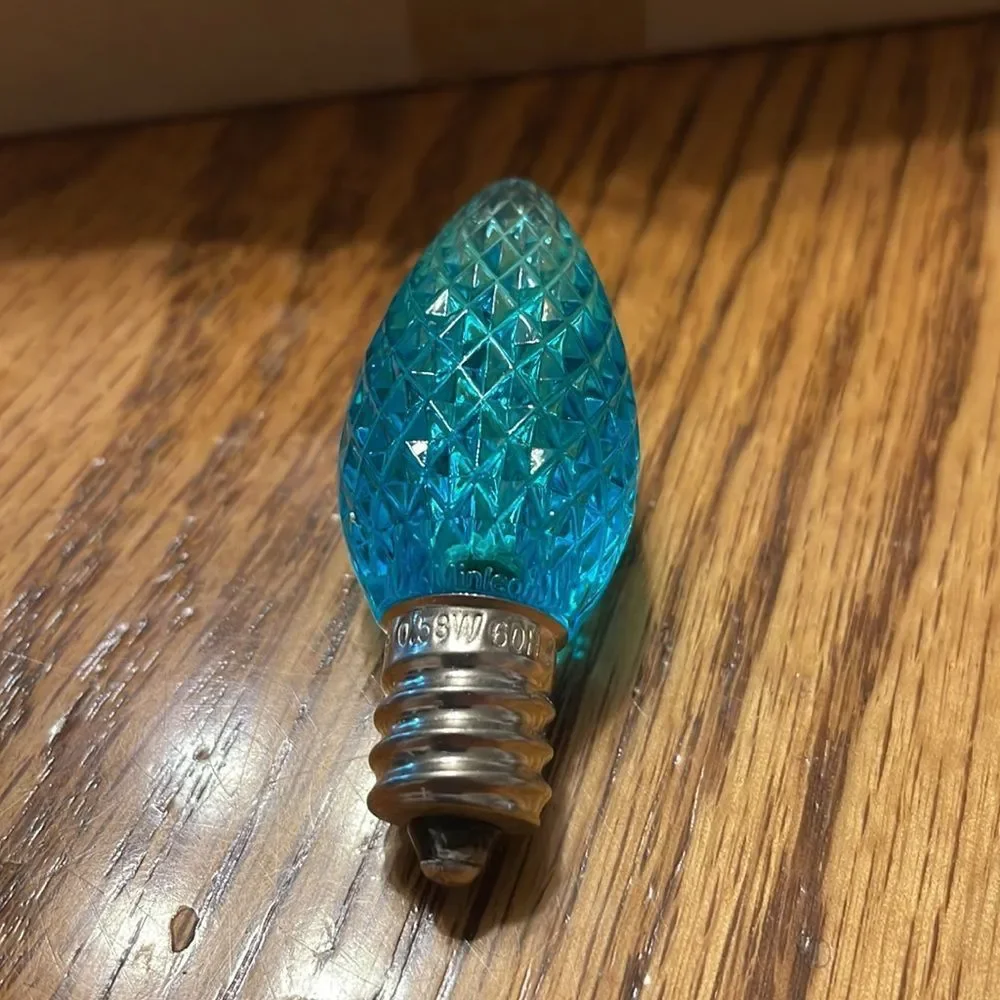 Vickerman indoor blue LED C7 Christmas light replacement string light bulbs 25ct